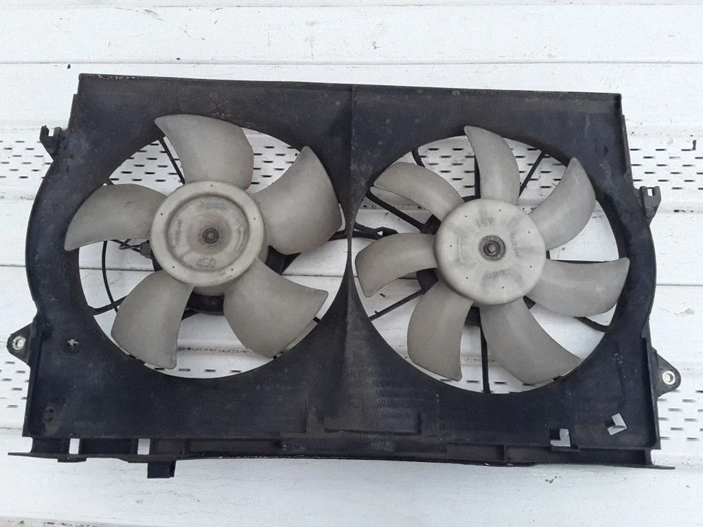 Wentylatory – komplet – Toyota Corolla Verso E121 (2001-2004)