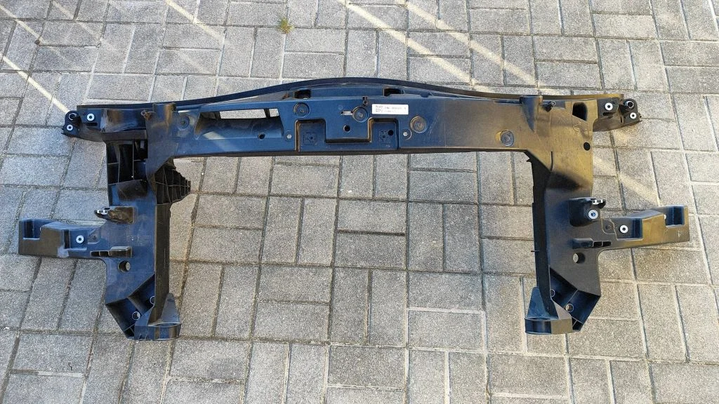 Radiaatori tugipaneel – Mercedes-Benz Sprinter W907 W910 (2018-)