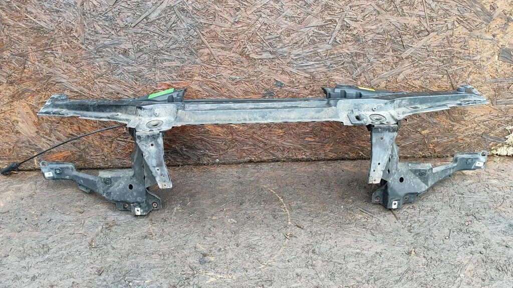 Radiaatori tugipaneel – BMW X5 E53 (1999-2006)