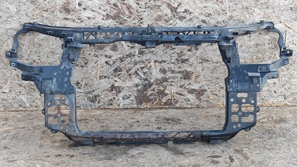 Radiaatori tugipaneel – Hyundai Santa Fe (2006-2012)