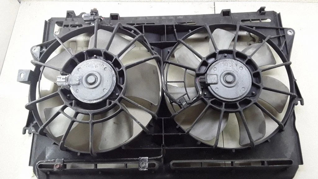Wentylatory – komplet – Toyota Avensis T250 (2006-2009)