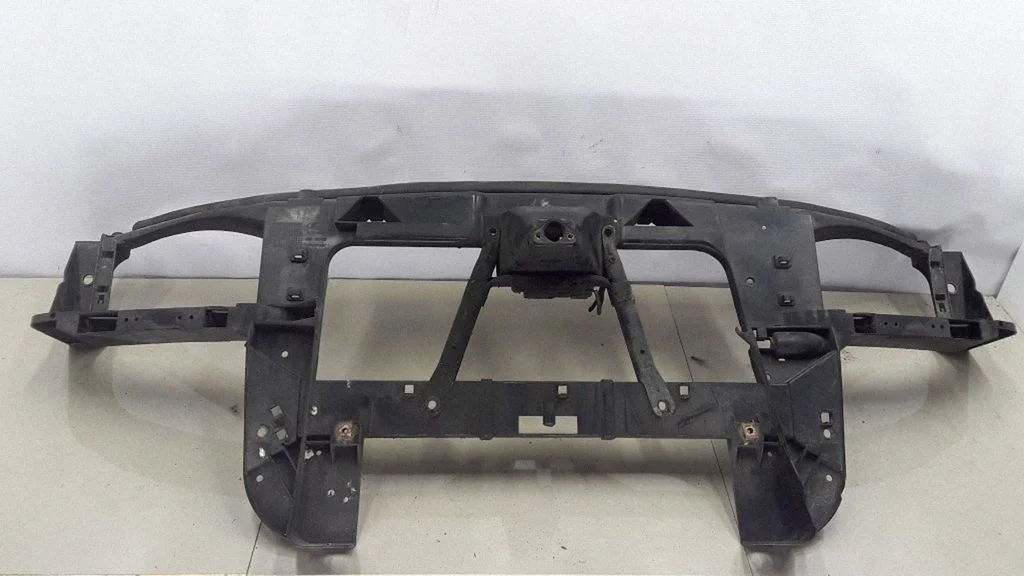 Radiaatori tugipaneel – Ford Mondeo Mk III (2000-2007)