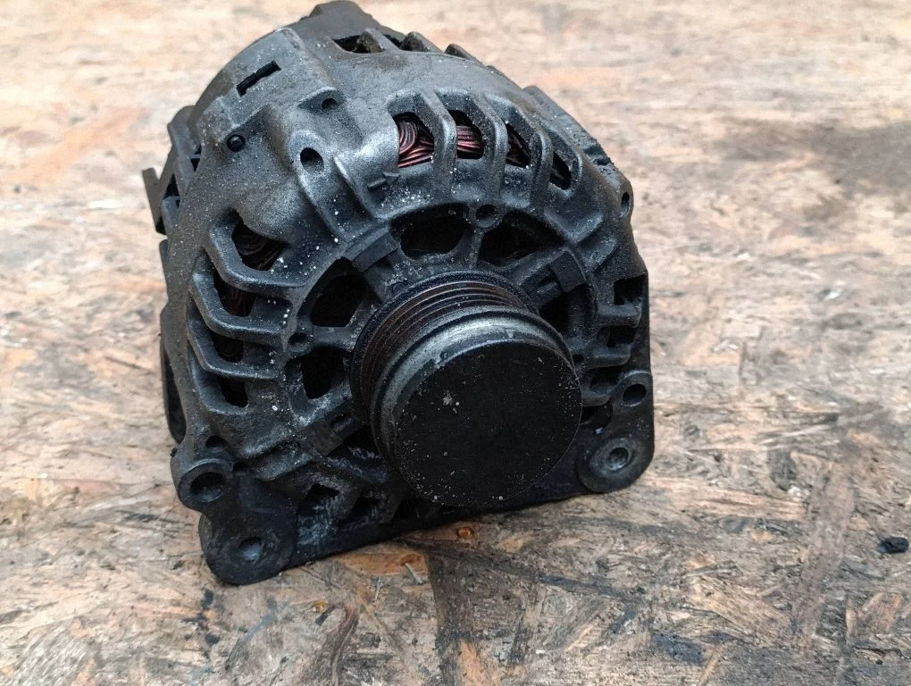 Generator/alternator 028903031A