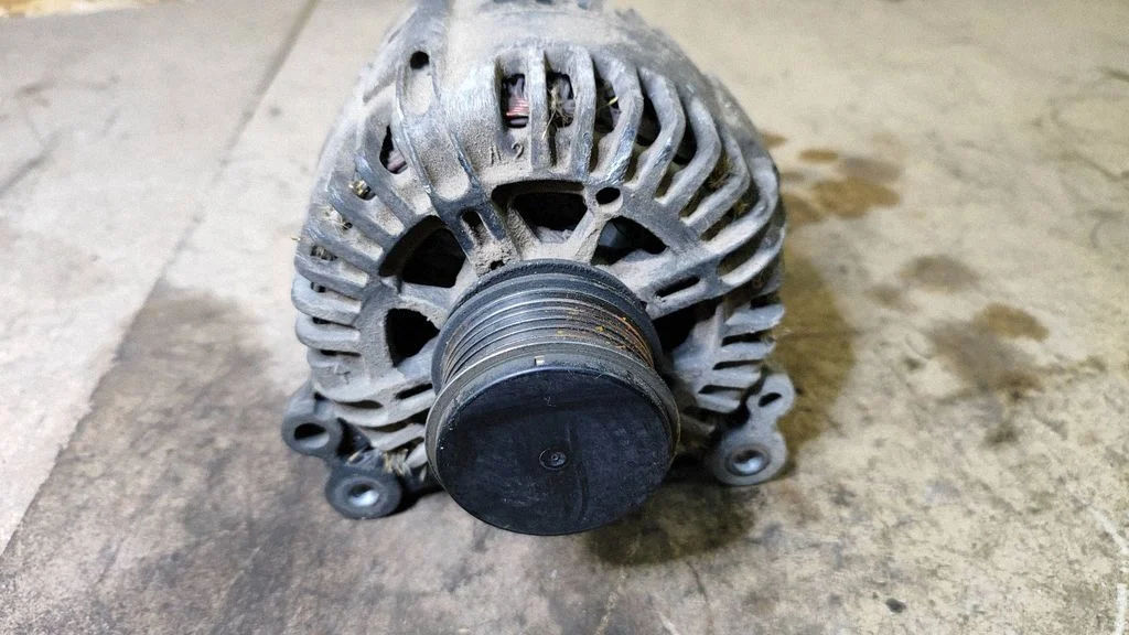Generaator 06F903023C