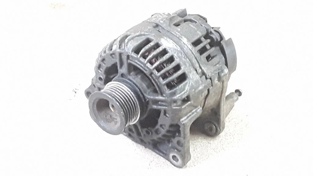 Generator/alternator 037903025M
