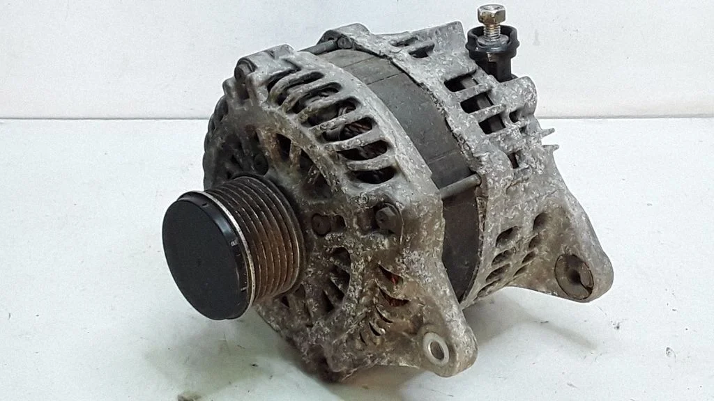 Generaator 23700AA640