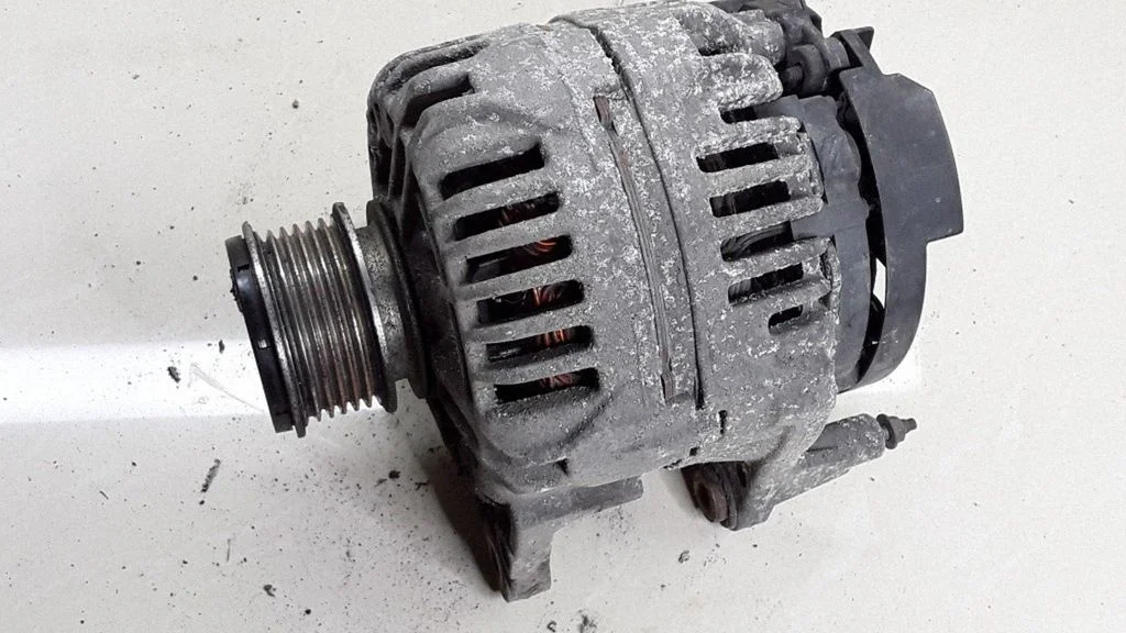 Generaator 038903023K