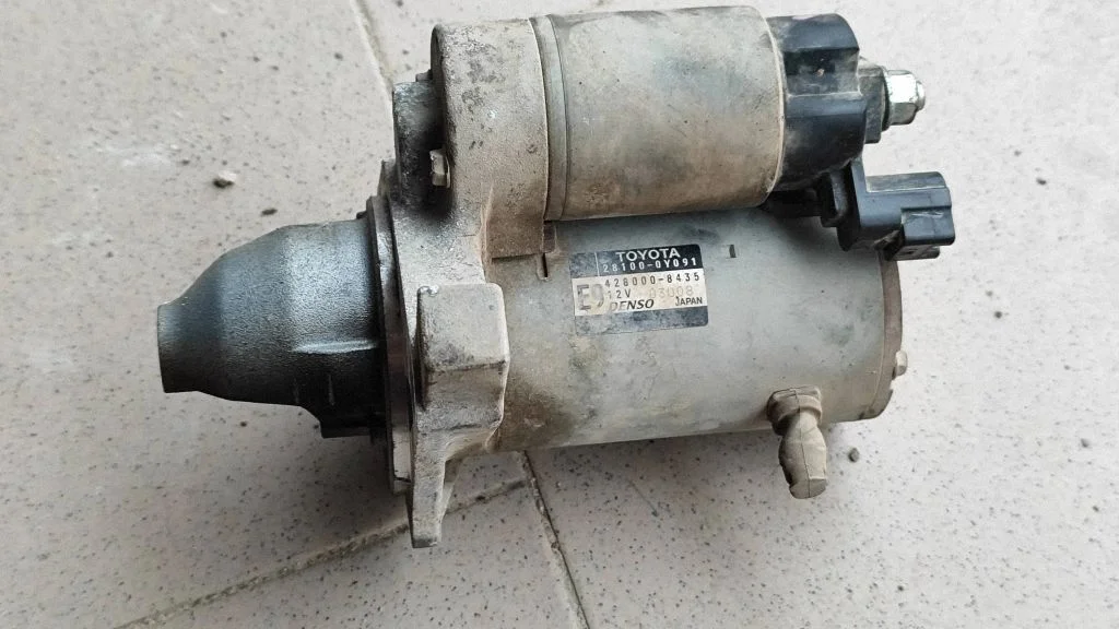 Starter motor 281000Y091