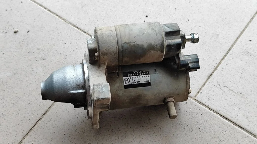 Starter motor 281000Y091