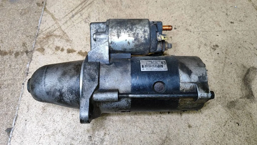 Starter motor M002T89071