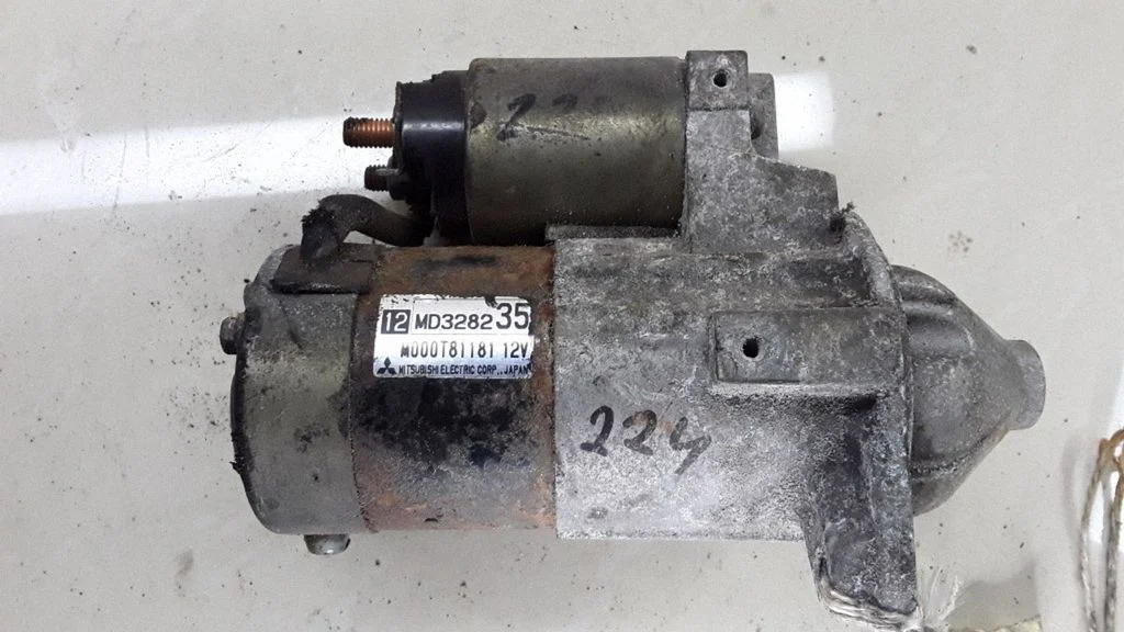 Starter motor MD328235