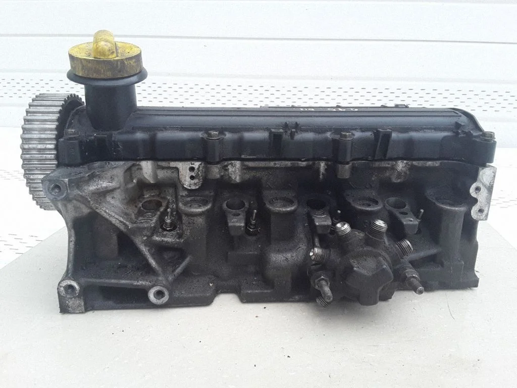Engine head – Renault Megane II (2002-2005)