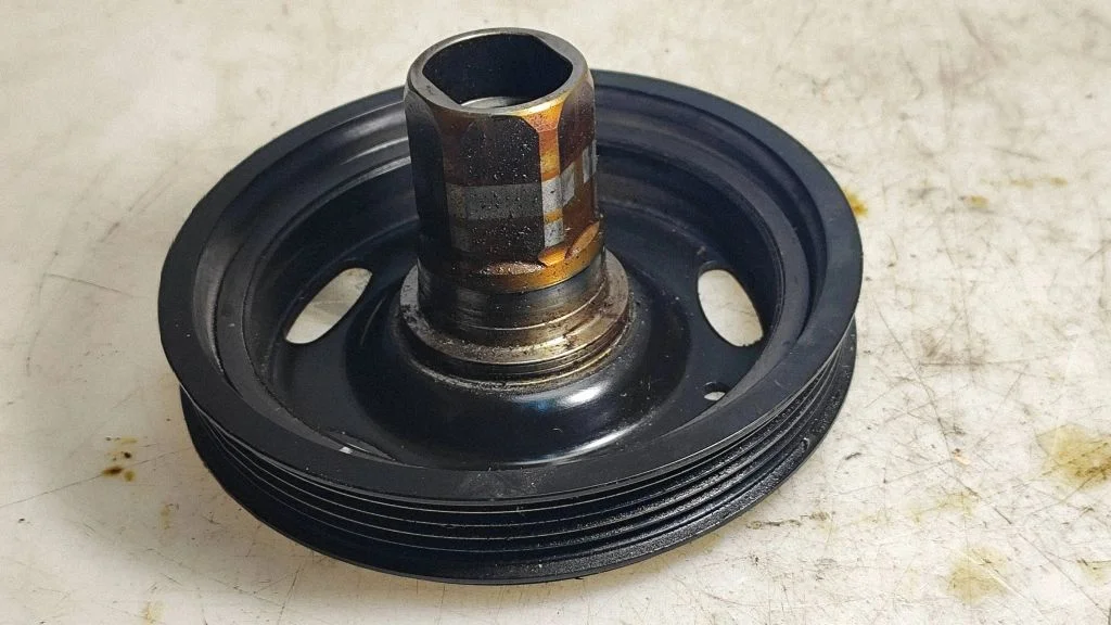 Crankshaft pulley – Opel Cascada (2013-)