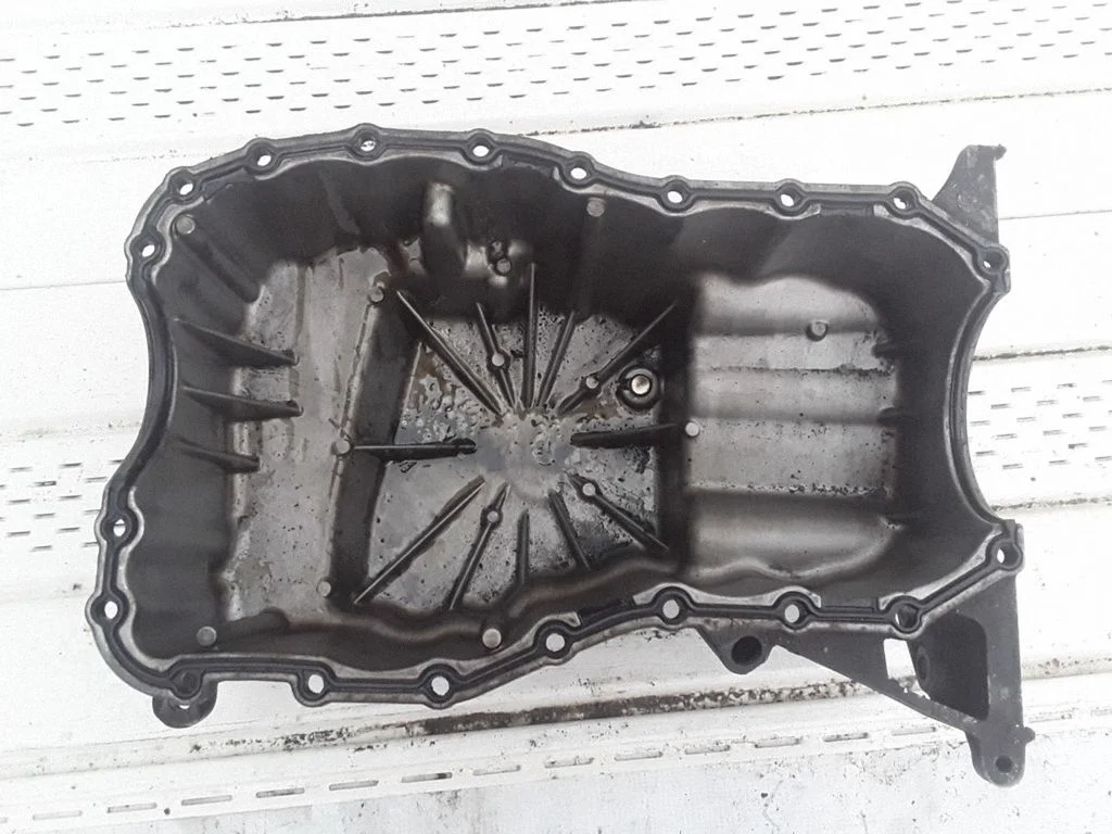 Oil sump – Renault Megane II (2002-2005)