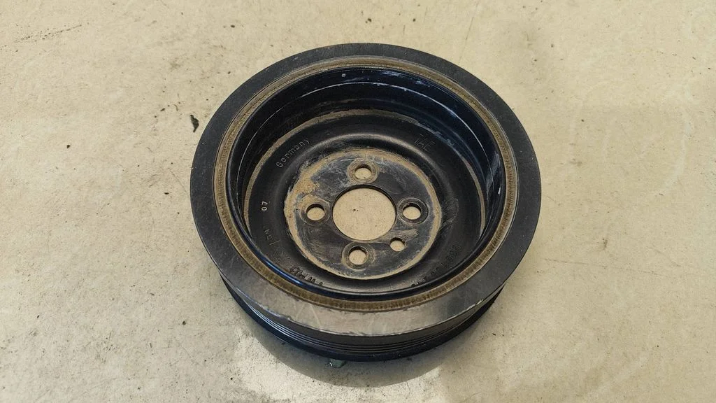 Väntvõlli rihmaratas 03G105243