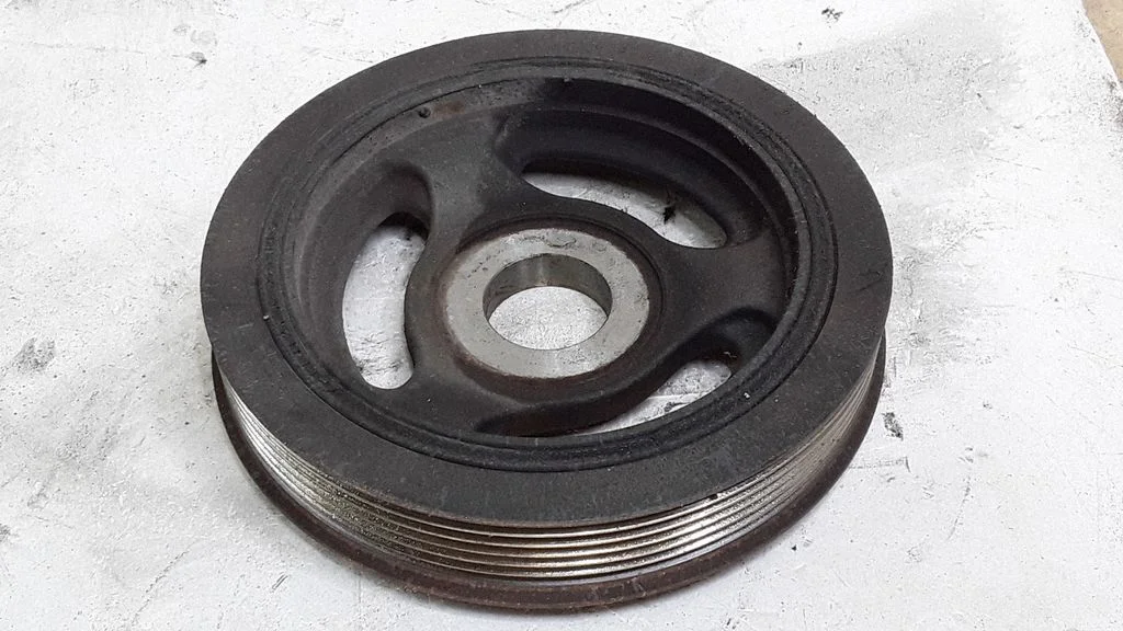 Crankshaft pulley – Citroen C4 I (2004-2010)