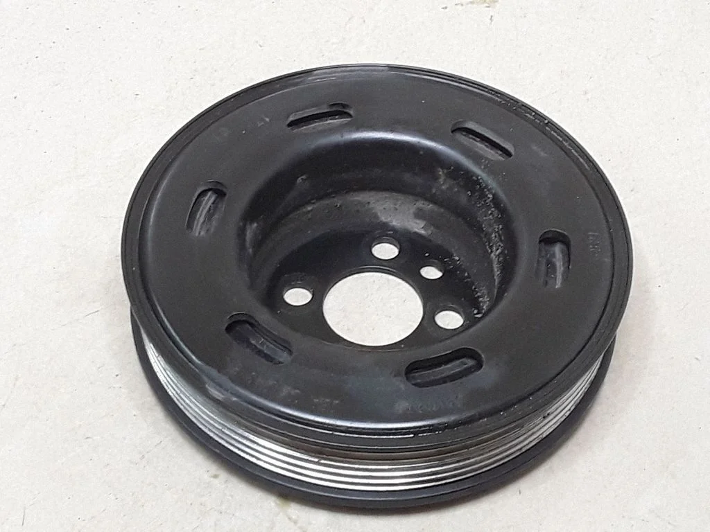 Crankshaft pulley – Volkswagen Passat B5.5 (2001-2005)