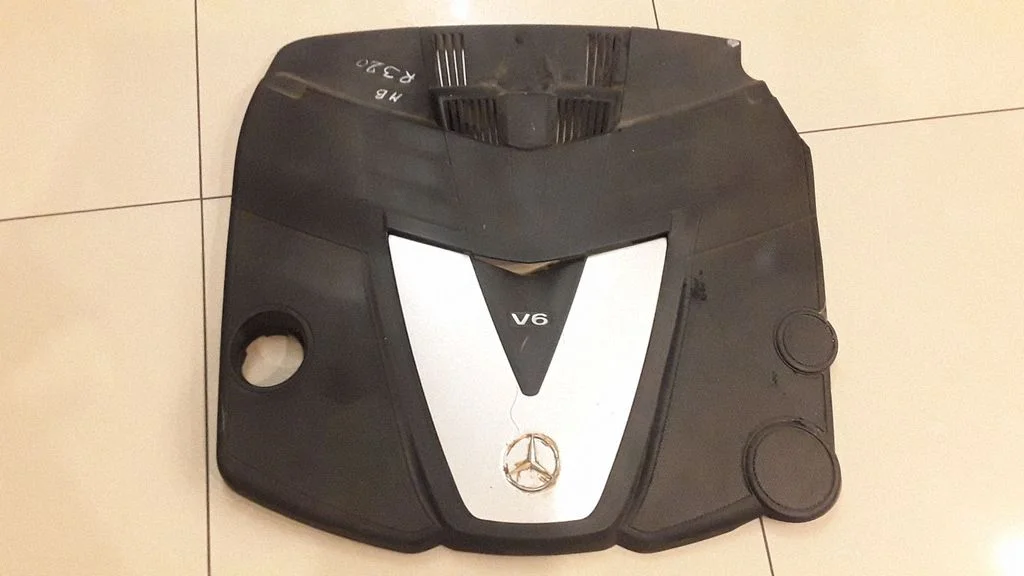 Engine cover (trim) – Mercedes-Benz ML-Class W163 (1997-2005)