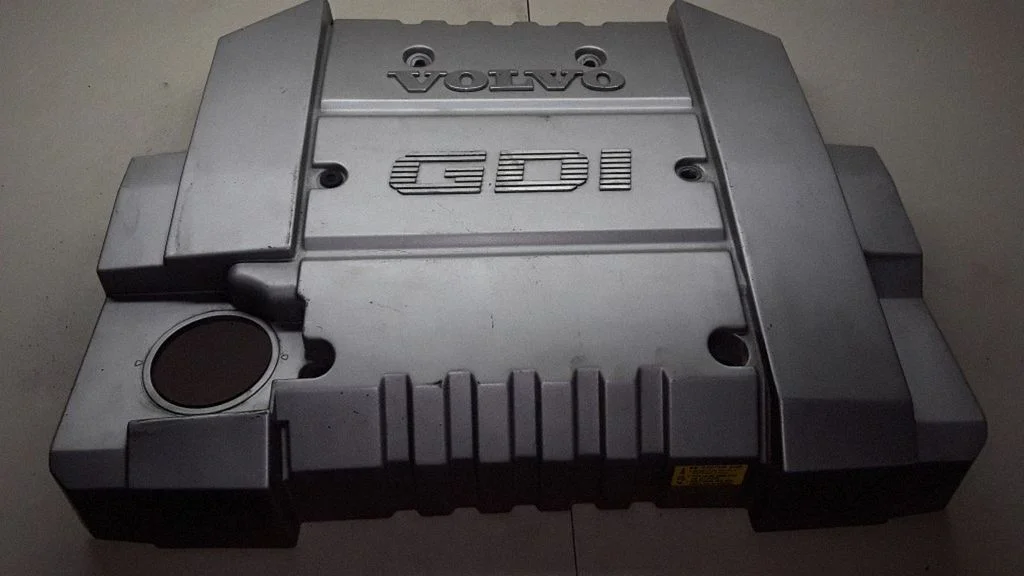 Engine cover (trim) – Volvo S40, V40 (1995-2004)