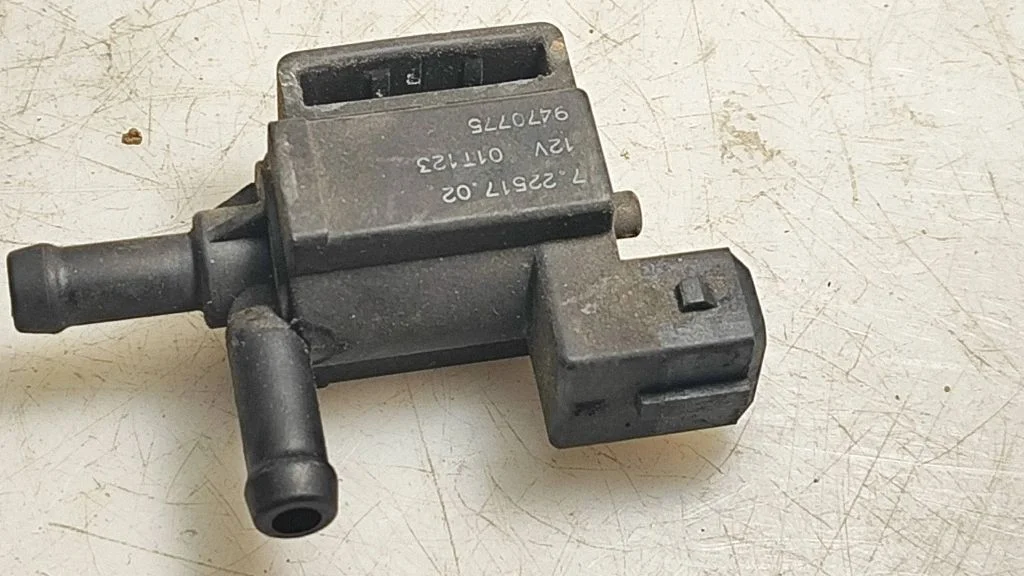 Zawór elektromagnetyczny turbo 9470775