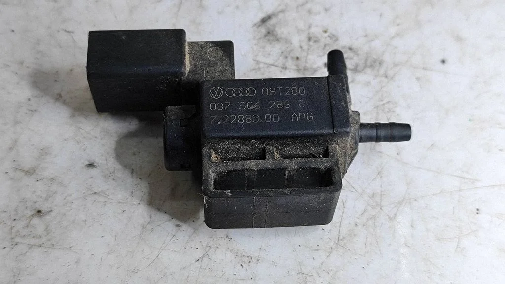 Turbo solenoid valve 037906283C