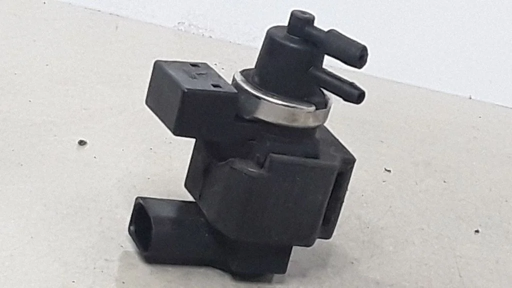 Solenoidklapp – Audi A4 S4 B6 8E 8H (2001-2005)