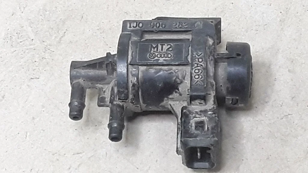 Turbo solenoid valve 1J0906283A
