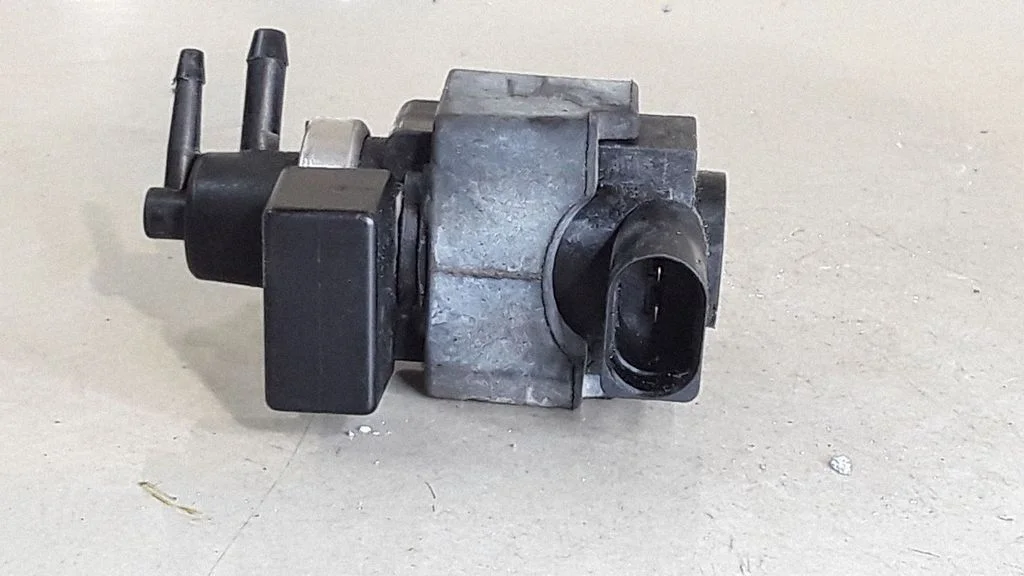 Solenoidklapp – Audi A4 S4 B6 8E 8H (2001-2005)