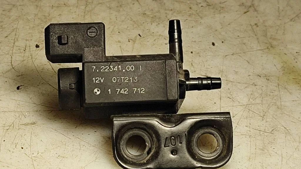 Turbo solenoid valve – BMW 3 Series E90 E91 (2005-2012)