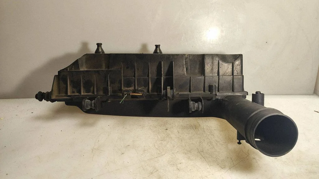 Õhufiltri korpus 4X439600BC