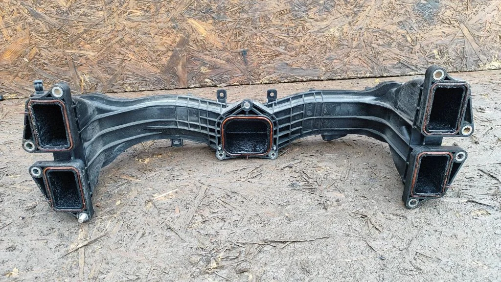 Sisselaskekollektor – Subaru Outback (2007-2009)
