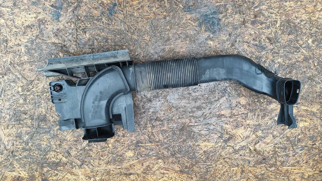 Air intake duct part 1061976S01