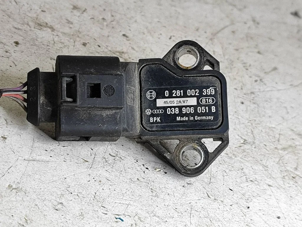 Air pressure sensor 038906051B