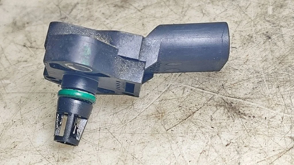 Air pressure sensor 038906051B