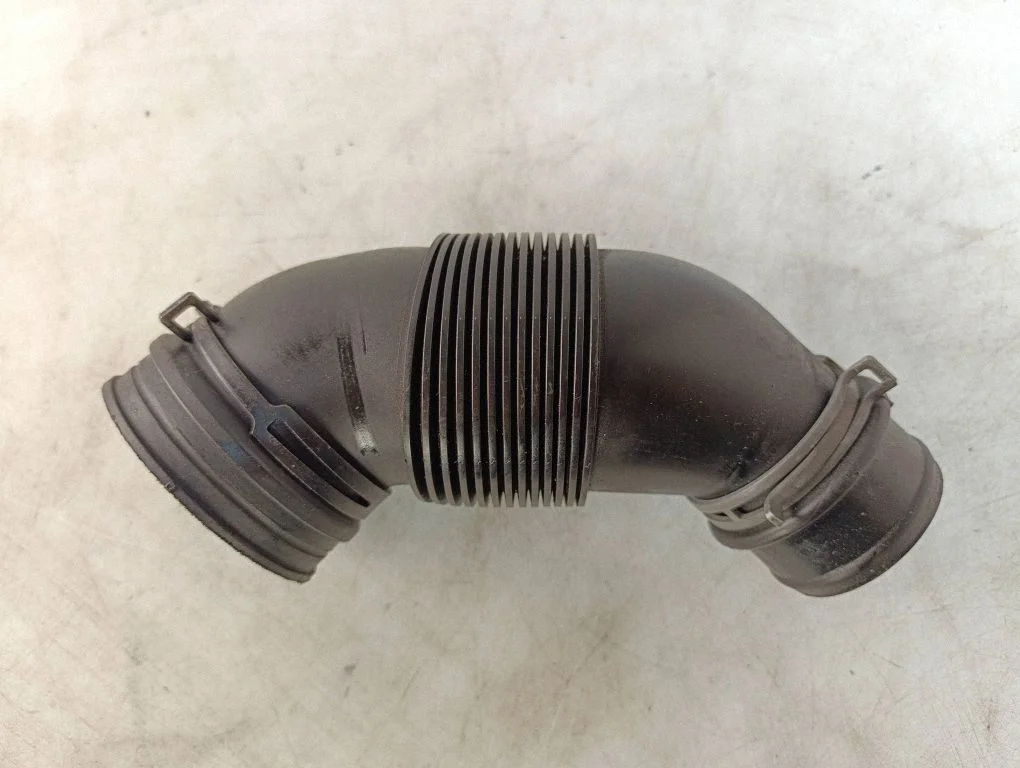 Część kanału dolotowego 3D0129615Q