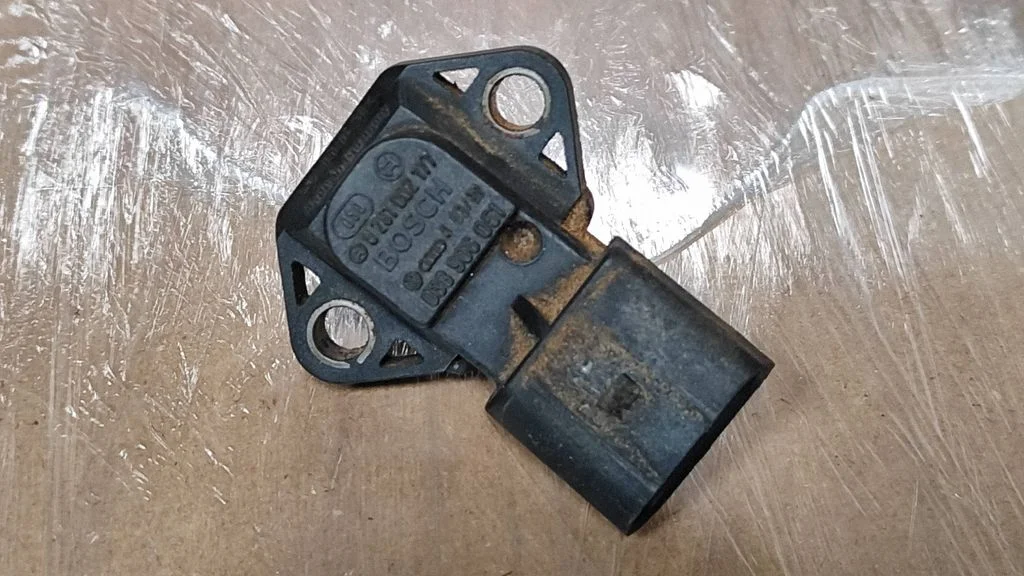 Czujnik ciśnienia powietrza 0281002117