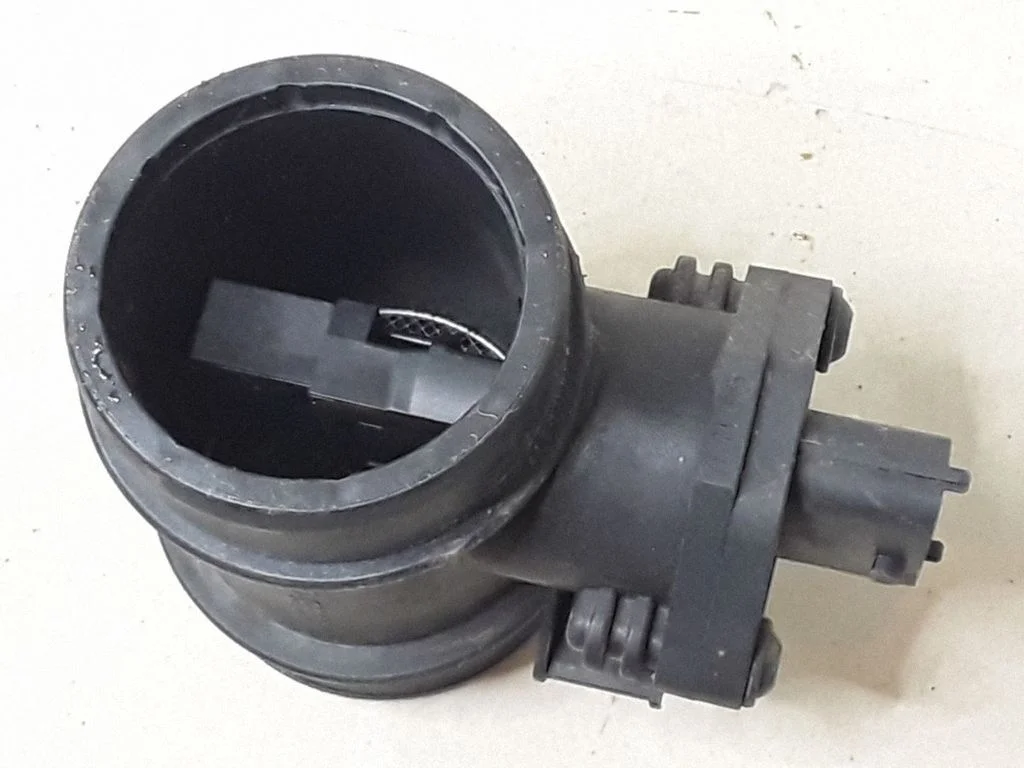 Mass air flow meter – Opel Corsa C (2000-2006)