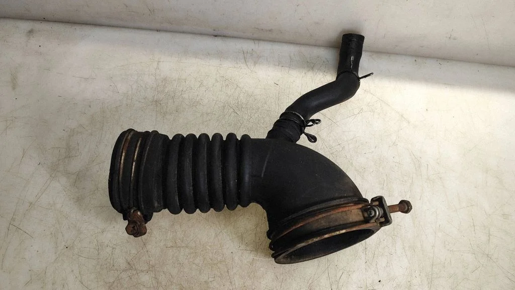 Air intake hose/pipe – Lexus IS 220D-250-350 (2006-2013)