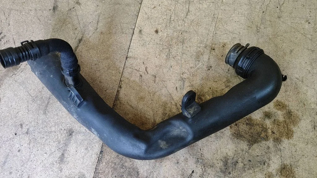 Air intake hose/pipe 1K0129654AD
