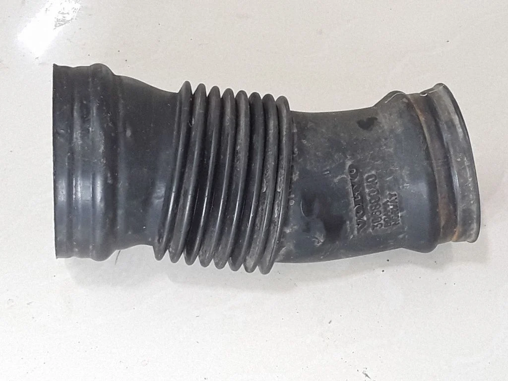 Õhu sisselaske voolik (-ud)/ toru (-d) – Volvo S60 (2005-2010)