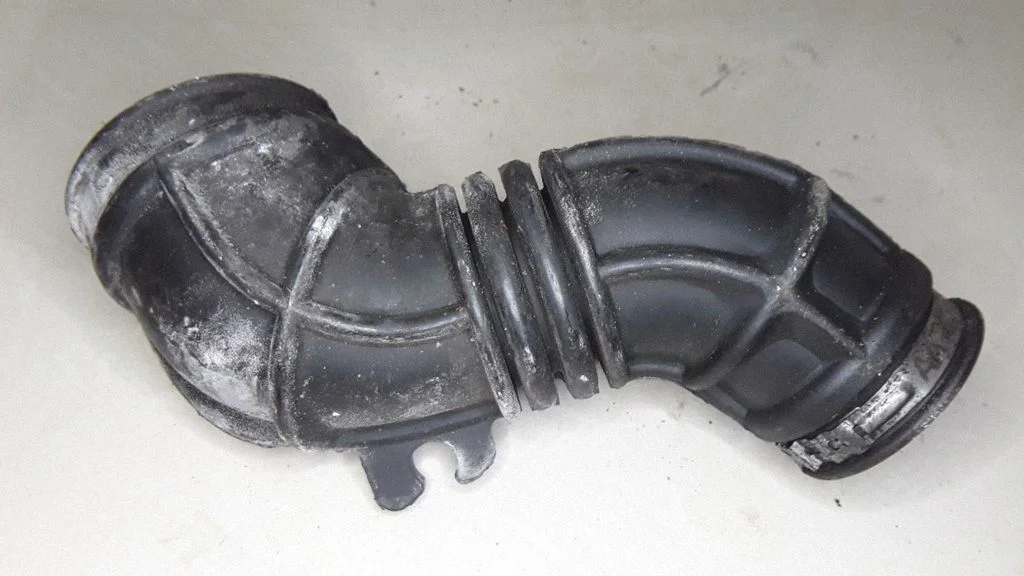 Õhu sisselaske voolik (-ud)/ toru (-d) – Opel Vectra B (1996-2002)
