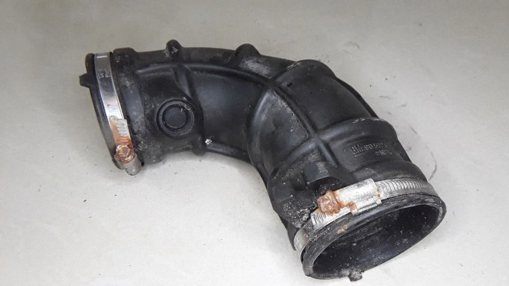 Õhu sisselaske voolik (-ud)/ toru (-d) – Opel Vectra B (1996-2002)