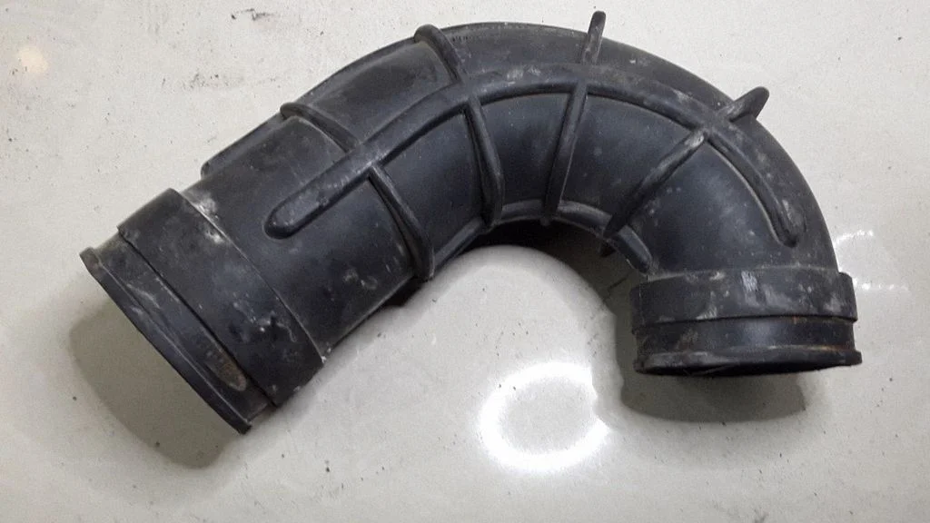 Air intake hose/pipe – Renault Espace III (1997-2003)