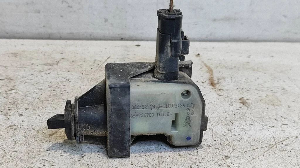 Zamek klapki wlewu paliwa – Citroen C4 I (2004-2010)