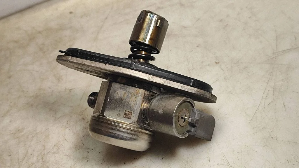 Kütuse kõrgsurvepump – BMW 3-seeria E90 E91 (2005-2012)