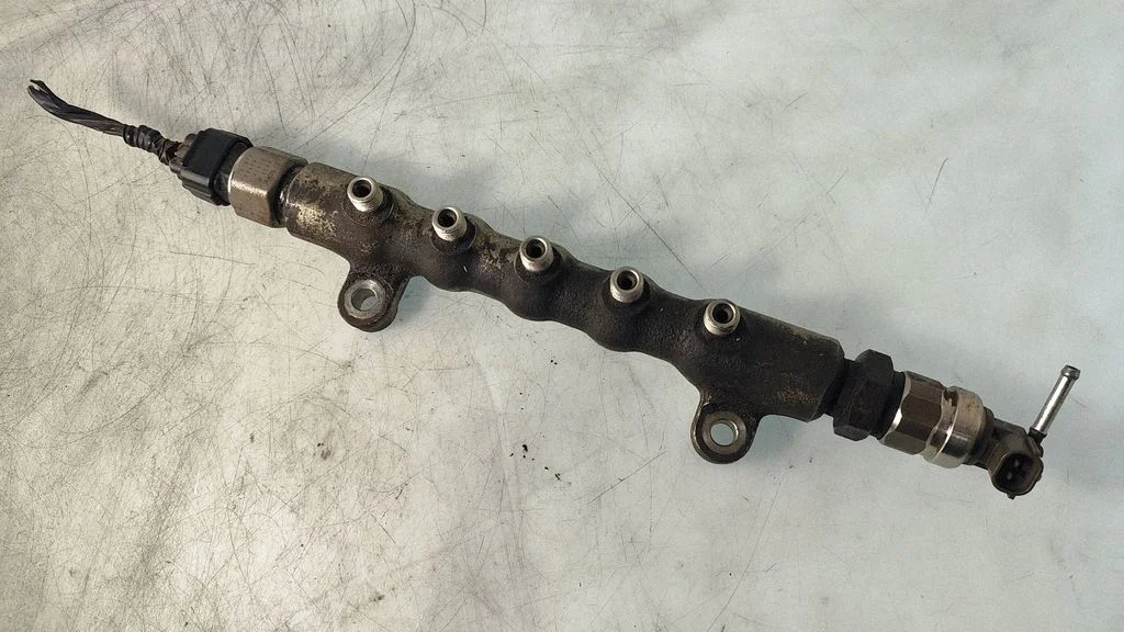Kütuse magistraaltoru – Toyota Corolla Verso AR10 (2004-2009)