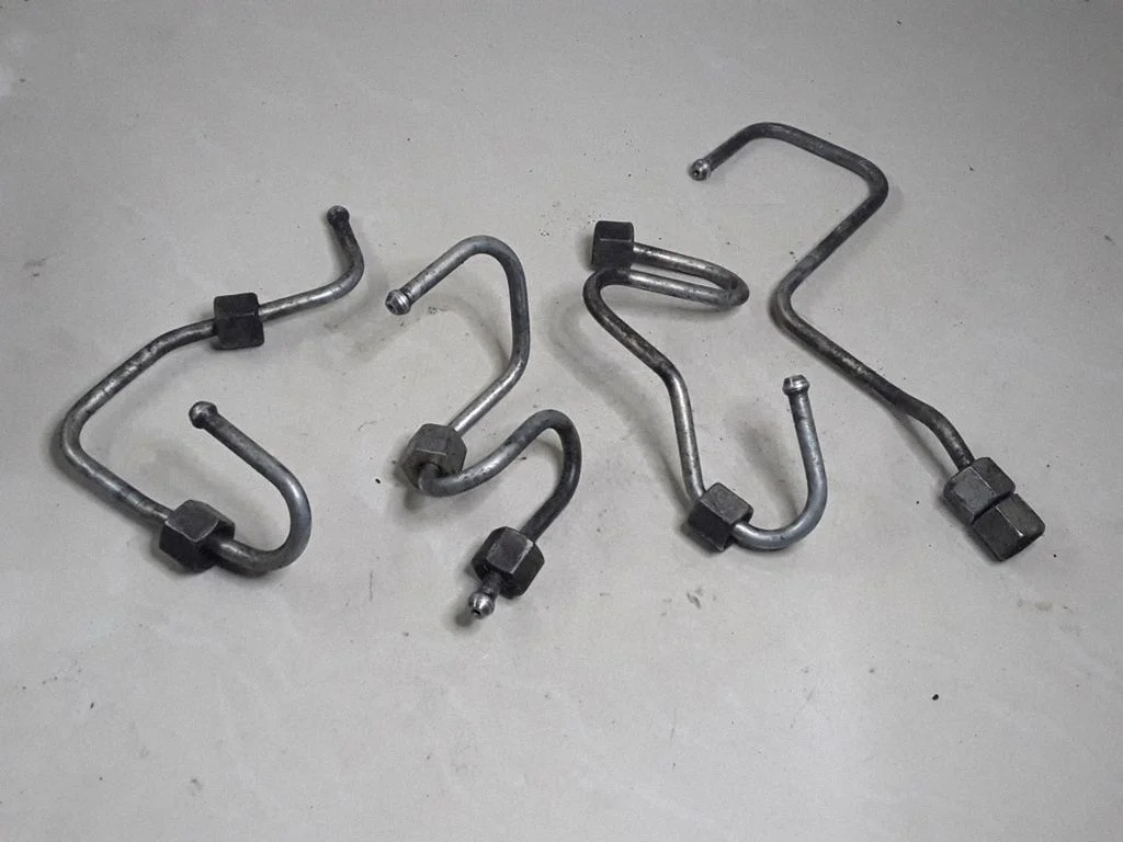Fuel injector supply line/pipe – Renault Megane II (2002-2005)