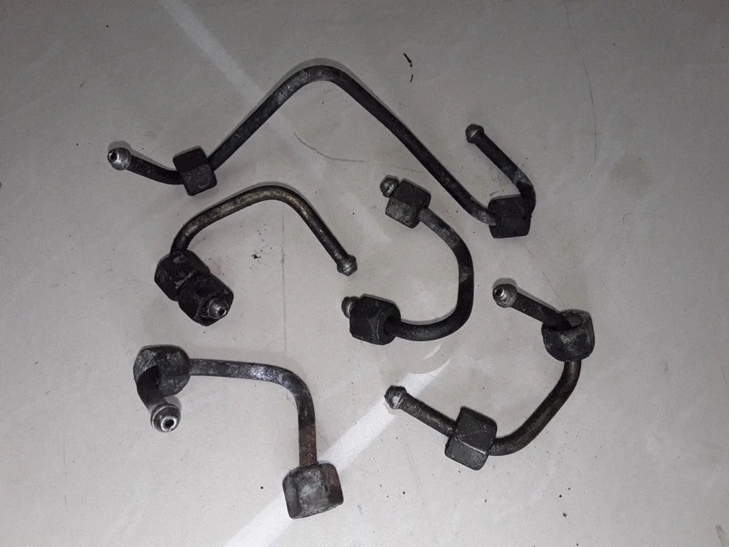 Fuel injector supply line/pipe – Renault Scenic II - Grand scenic II (2003-2006)