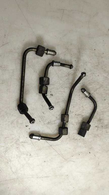 Fuel injector supply line/pipe – Opel Astra H (2004-2012)
