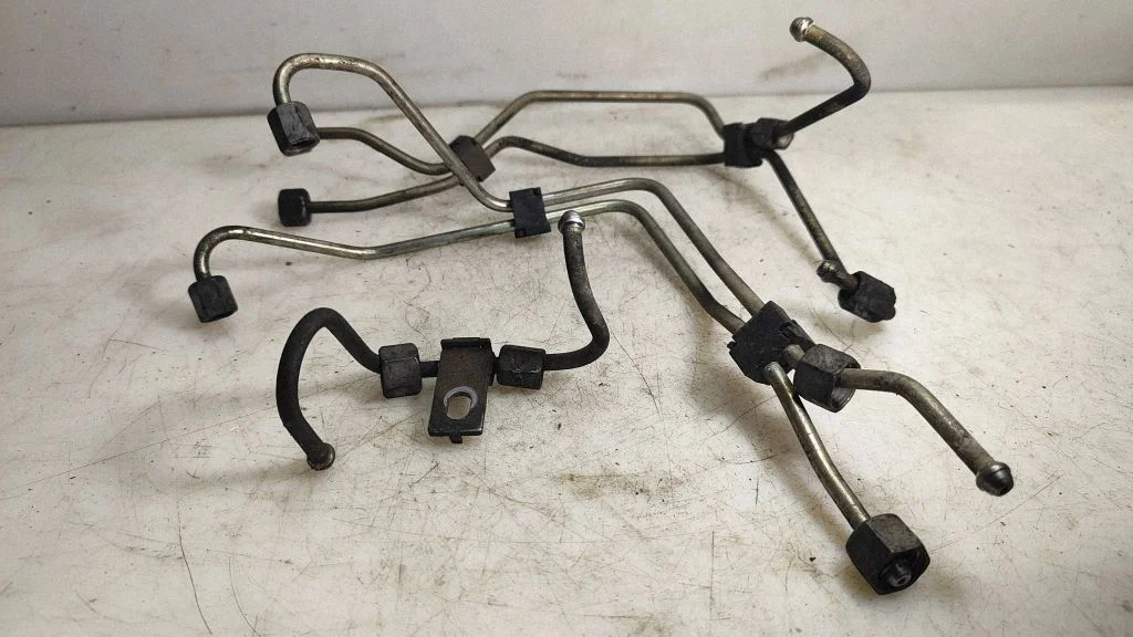 Fuel injector supply line/pipe – Citroen C4 I (2004-2010)